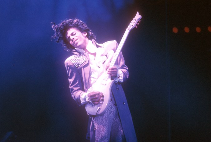 prince guitar shredding